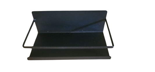 Magnetic shelf